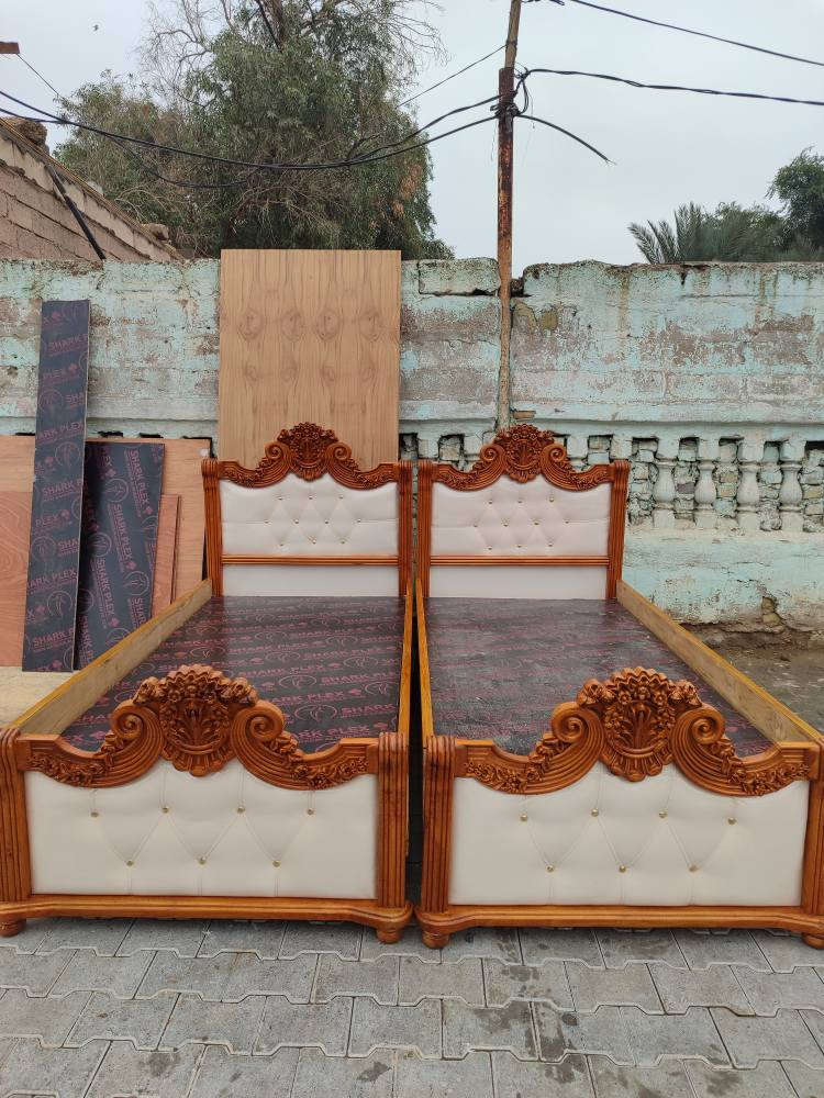 محل نجاره الود
شغل كافه نجاره 
بيبان صاج 5مليم صبخ حراري 
عنوان ميسان محموديه قرب مجمع السفير كهربائي 
شارع مشاتل ***********
