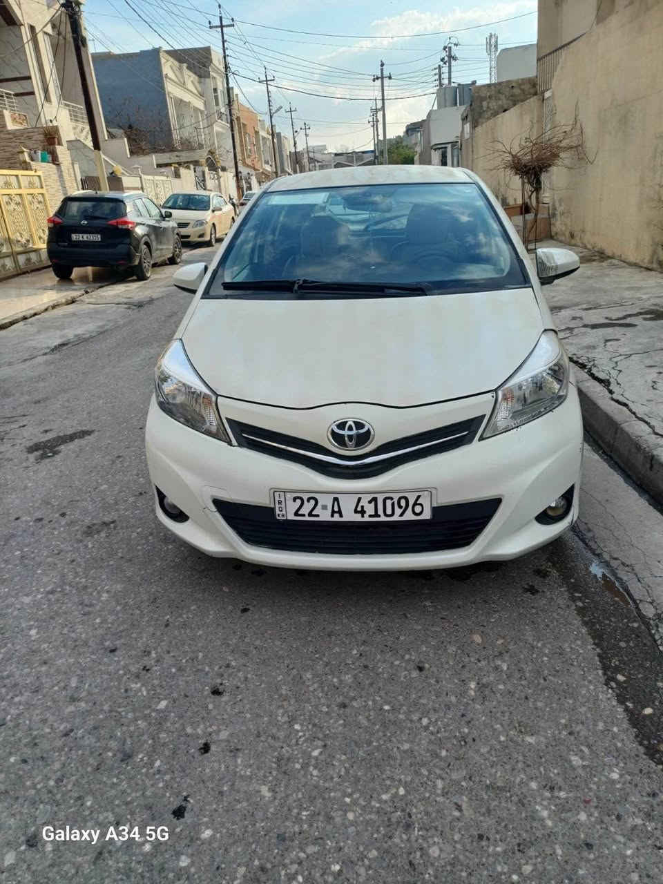 تۆیۆتا یارس
مودیل 2014
سەیارەکی نوی و بیمەسرەف و اقتیسادیە
پیش و پشتی توند و تۆلە
بەناوی خۆمانە 
پارچەک و نیو سبوغی هەیە لەگەل ٢ شوینی بچوک ساردەکوتە 
بی ژۆری بی ئیرباگە
سعری  94 گەلا و کەمیک معامەلە
رەقەم تەلەفۆنی ساحیب سەیارە 
(0750-477-23-40) أربيل, العراق
