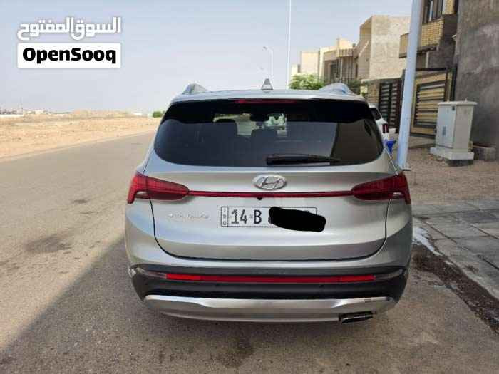 هونداي سنتافي ٢٣ 
فئة سيل بريميوم
رقم بصرة ماشية ٣١ الف كم يعني ١٩ الف ميل محرك ٤ سلندر ٢٥٠٠
مواصفاتها
كشنات جلد كهرباء وتدفئة
بانوراما
كامرات ٣٦٠ وكامرات بالاشارة
رادار ٣٦٠
قيادة الية
بردات خلفية
جنطة كهرباء
سستم صوت harman مع دمام
لايت وبك لايت ليد
الواجهة الامامية كروم
*********** البصرة, العراق

