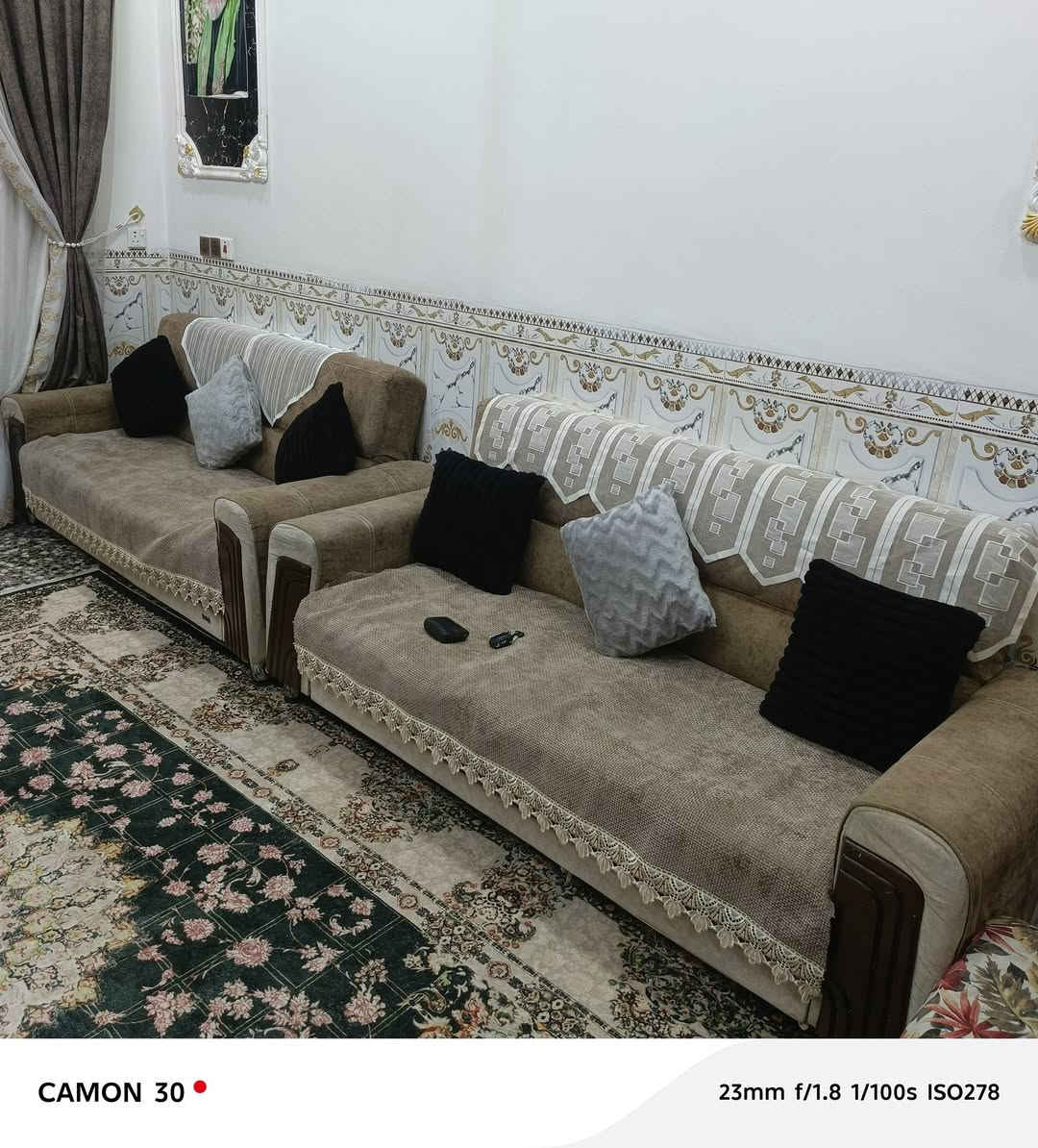 سلام عليكم تخم ٨مقاعد نضيف مكاني بغداد ام الكبر والغزلان سعر ٢٥٠بي مجال ***********
