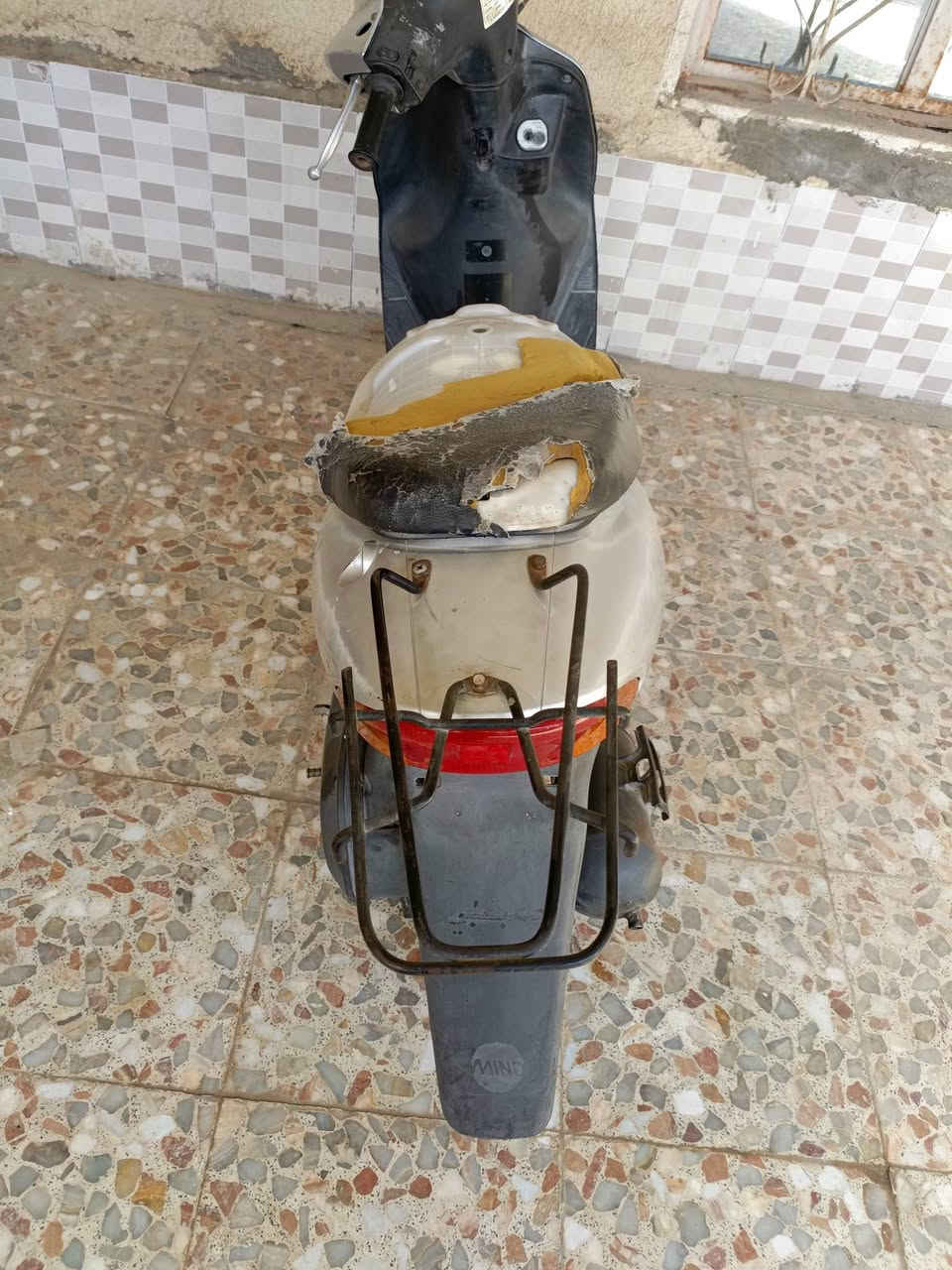 السلام عليكم 
دراجه عصفوري 60 الدراجه كامله ما بيها اي نقص فقط بس الكشن السعر 200 وبيها مجال 
المكان الرميثه ملعب القديم 
***********
