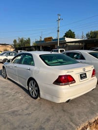 نوقڵ • ٢٠٠٧ • داخلية بيضاء