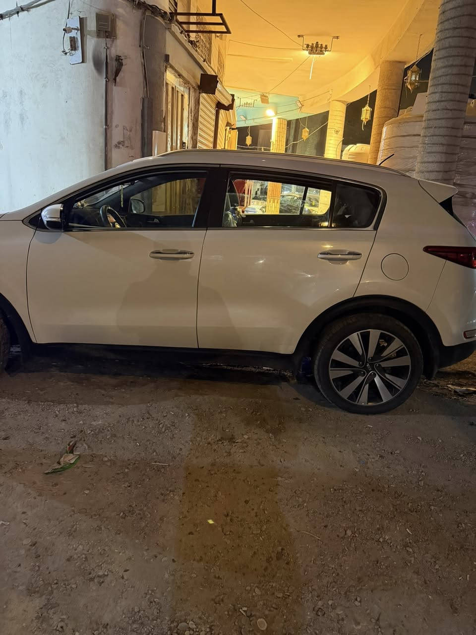 السلام عليكم سبورتج 2018 خليجي حادثها بسيط طخات بل صندوك ماشيه75 باسمي تحويل ثاني يوم المكان بغداد شارع الكفاح السعر 185 الرقم بغداد للاتصال ***********
