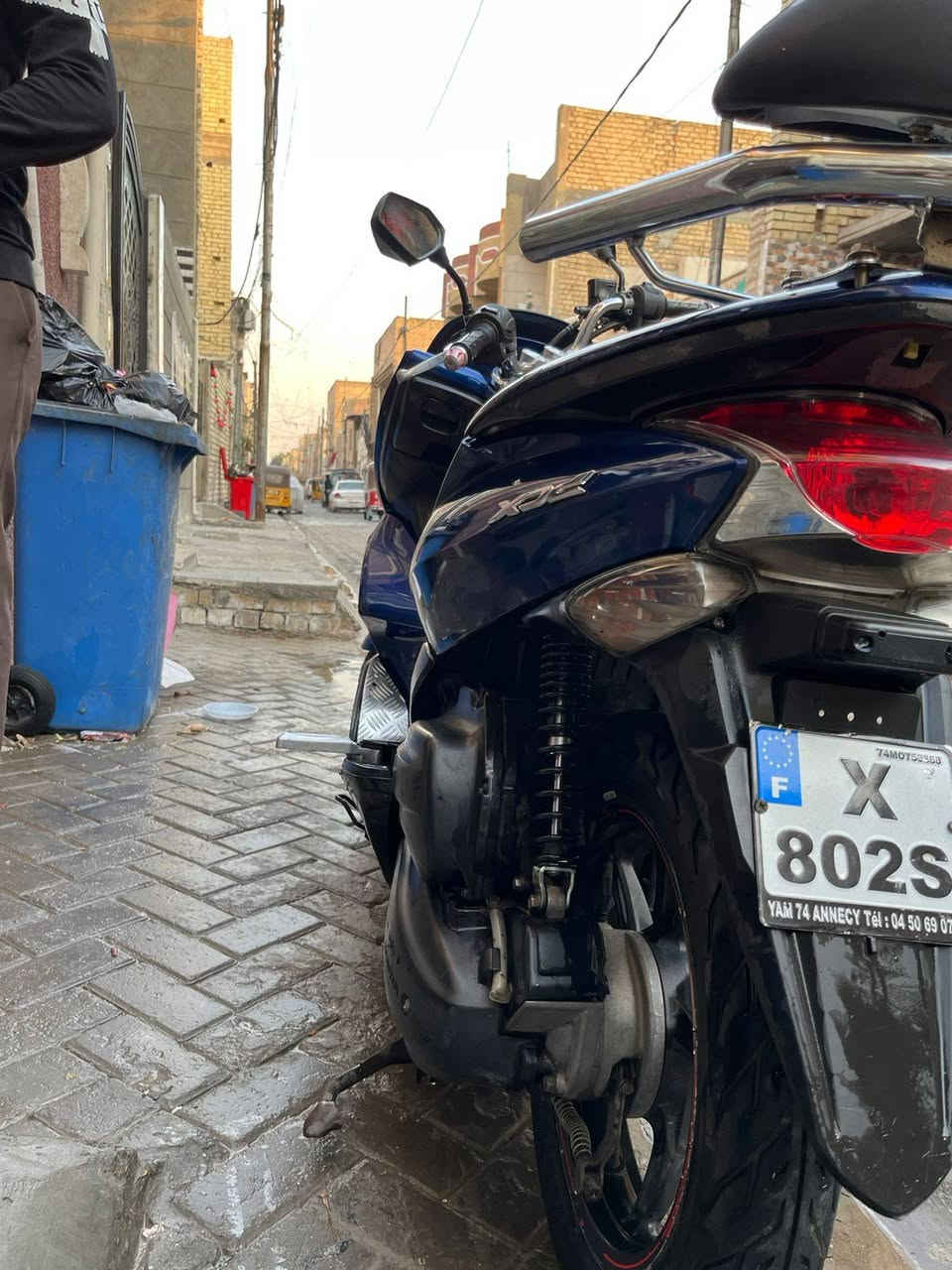 السلام عليكم.. دراجة psx الجيل الاول يابني دراجه مكفولة كفاله عامة من الاخير المكينة ما مفتوحة الكهرابيئات شغالة حساسات شغاله جيب فيترك وافحص وان شاء الله ما تفشلك ولا تفشلني لان مال حلال واوراق الدراجة موجودة ومكفولة من السرقة السعر مليون وستمية وبيها مجال حك الجية
ملاحضة مستعجل على البيع بسبب ضرف معين الدراجه ماشية ٦٠
المكان بغداد مدينه الصدر  
للاتصال ***********
