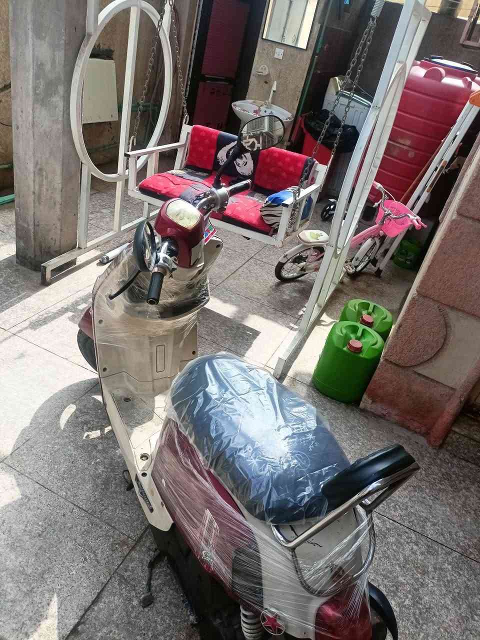 بوليس للبيع نكرة سلف كابريتة ب850 وبيها مجال مكينه ناعمه مفتوحه
نواقصها .صندوك ما ينسد والبريك مالتها مو شي تبدل دسكات ب 5 

رقمي:***********
