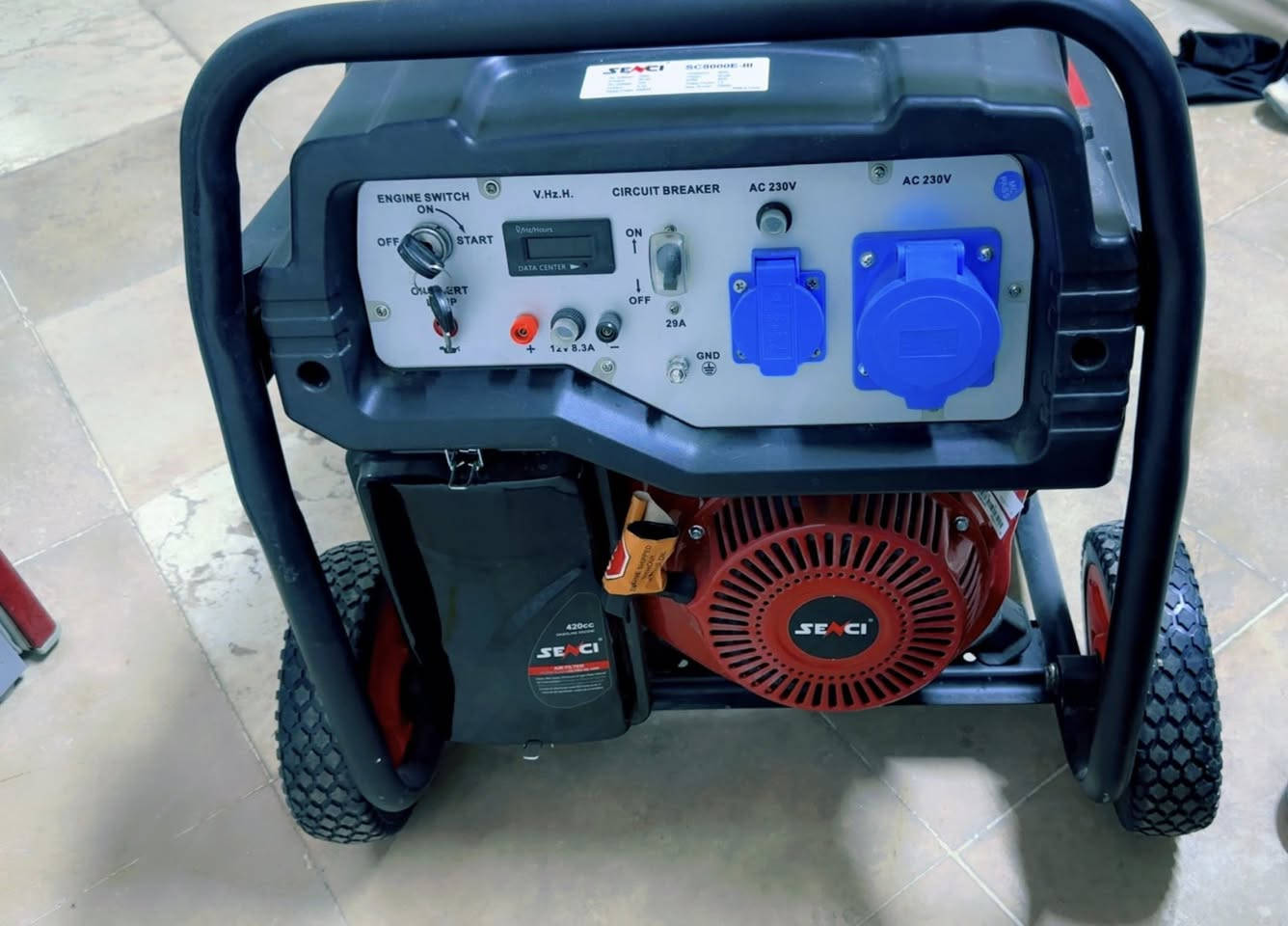 مولدة جديدة مشتغلة مره وحدة 30 امبير بانزين
رافع فولتية 50 امبير 

المولد سعرة 650 مشتريها اني ب 950 
رافع فولتية سعره 300 مشتري ب 450 الف


**إذا كنت صاحب هذا الإعلان وتريد حذفه لأي سبب، رجاءا أرسل رسالة إلى الدعم الفني**