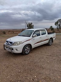 بيك اب تويوتا • ٢٠٠٩ • مكفولة صبغ