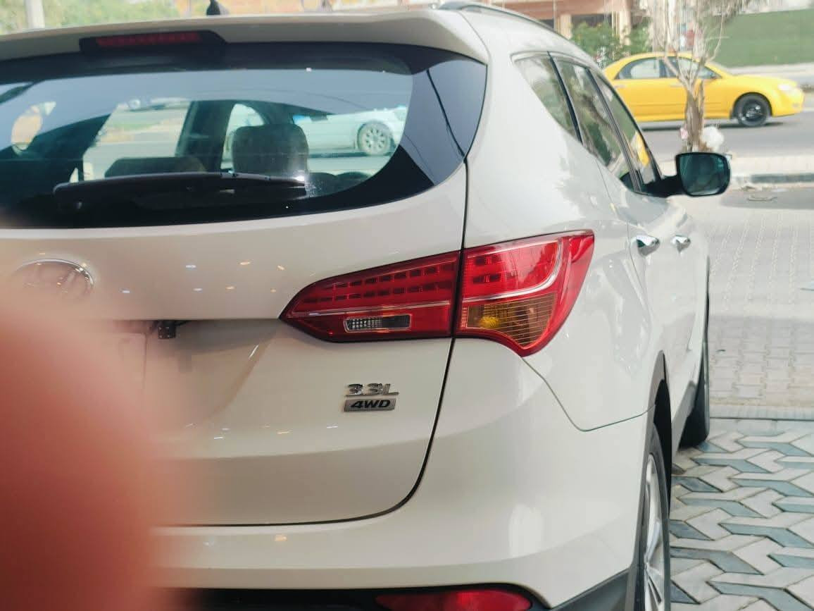 سلام عليكم ورحمة الله سنتافيا موديل 14رقم نجف تحويل مباشر محرك 6 مجفت سياره جاهزه وحلوه السعر 148وبيه مجال قليل للتواصل ***********
