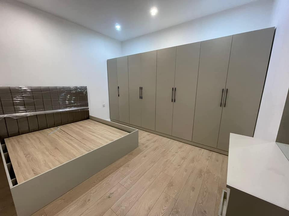 نەخشاندنی هەموو گۆشەکانی ماڵەکەت، 
ئەزموونێکی چێژبەخشە، کاتێک سەرجەم کارەکانت لەگەڵ وەستای شارەزا و ستافی بە ئەزموون ئەنجامدەدەیت . 
لەگەل ئیمە دلنیابن لەزەرعە ی قیاسەکەتان .بەهیچ شیویەک زیادە ناخریتە سەری . 

کارەکانمان بە موادی:
ئێم دی ئێف(MDF)$150
باڵۆنپرێس (سادە)  190 $
ئاکریلیک (ئیسپانی)  250$ 

ناونیشان  کانی کوردە جادەی تاوەرەکان نزیک هەرزان بازاڕی شۆک 

لە ڕێگەی ئەم ژمارەوە ئەتوانن پەیوەندیمان پێوە بکەن 📞

***********
vaibar  watsap
نمونه ی کاره کانمان  Rekar home السليمانية, العراق
