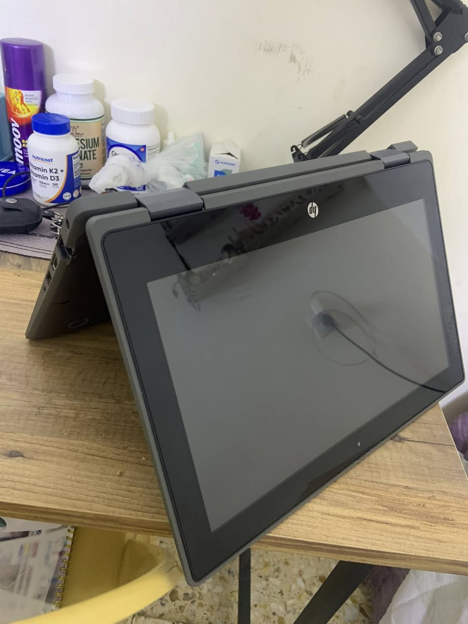 لابتوب hp لمس قلاب 360 درجه ثنين بواحد يرهم كلابتوب او ايباد ، يحتوي جميع البرامج من اوتوكاد وتواصل جتماعي وذكاء صطناعي وبرامج اكسل ، مناسب جدا للدراسة والتصفح والاعمال الهندسيه. يجي ويا ماوس وباد هديه وحقيبه 
اللابتوب نظيف جدا وعملي وخفيف 
سعر ٣٢٥ الف وبيه مجال ان شاء الله 
عنواني بغداد الامين الثانيه بيت بنيه يم كهوة صدام
***********
