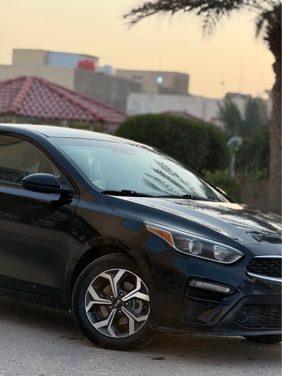 السلام عليكم سياره كيا فورتي رقم بغداد معوقين وكاله عامه مطلقه ماشيه 61 ميل السياره جاملغ وباب وطرف لبنيد مكفوله الغوذ العنوان البصره مواصفات رادرات امامي  تحديد مسار قيادة ذاتية داخل لون رصاصي اسود سياره مامتعوبه الشراي يتفضل واتساب السعر 140 وبيها مجال  
الرقم الهاتف *********** البصرة, العراق
