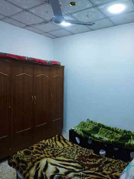 100متر وقف سني اصولي مدفوع سنة 2025 نت مجاني على طول السنه من دائرة الكهرباء قاطين اربعة غرف وصحيات العدد3 واجهة عشرة ونزال عشرة خمسة دقاىق على التبليط والجيران ذهب  السعر 75 البصرة***********
