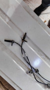 حساسات ABS • سازوكي سياز ٢٠٢٣ • فيشة مقطوعة