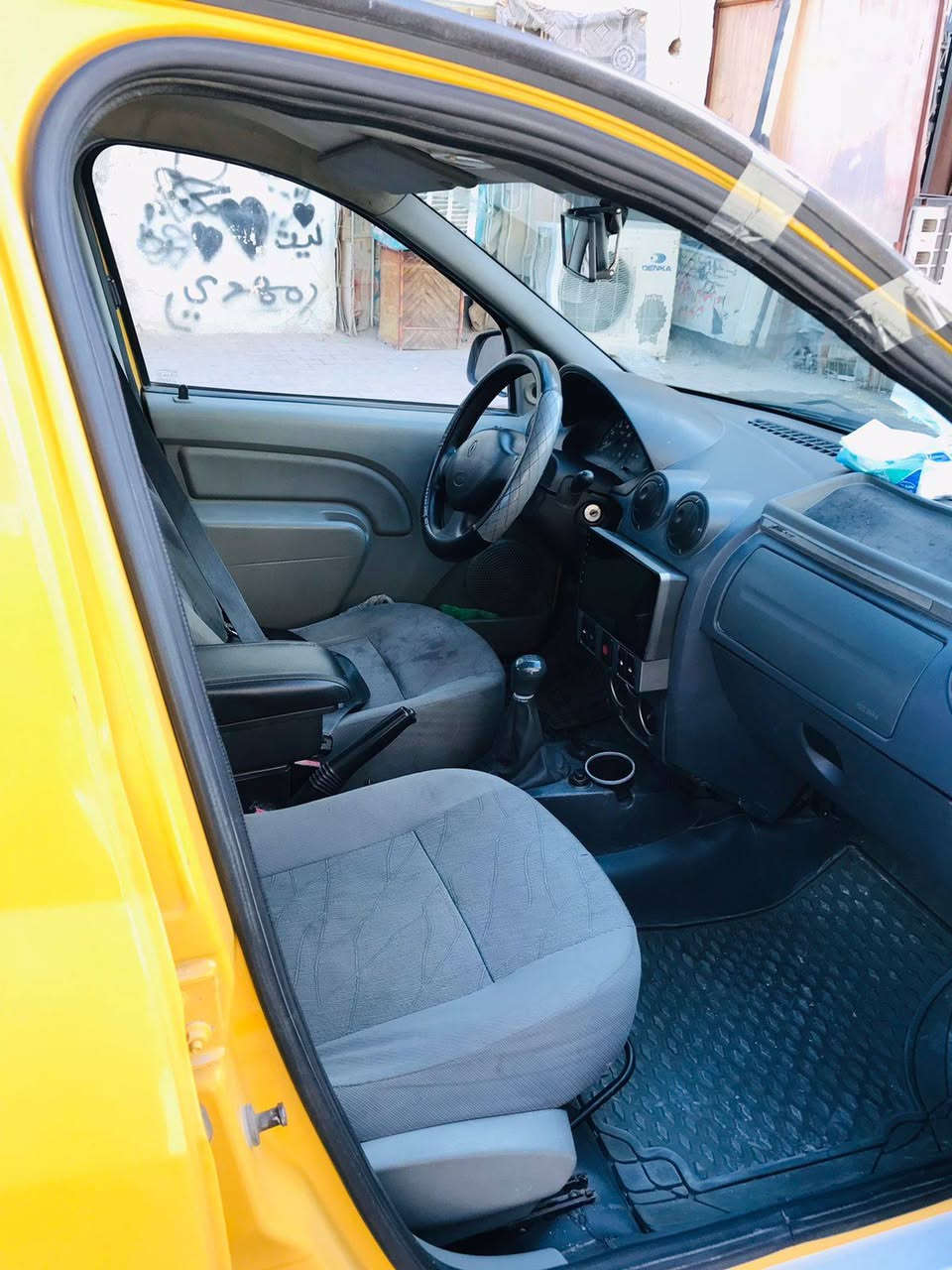 سلام عليكم سيارة لوكان للبيع عنوان كربلاء سيارة على وضع الشركه من كير من حداديه من مكينه من تبريد تدفئ  حداديه سيارة شاشه كامره جام كهربائي تخم تاير جواها موديل 14 سيارة استلام شركه حرة كتاب براءة ذمه من المصرف ابو الباركود مصفره من المصرف هيئة مصفره بتاريخ اليوم هيئة ام الباركود سيارة جاهزة من كلشي سيارة باسمي غير متواجد على الفيس فقط اتصال *********** سعر مال بيع قفل 45 مستعجل على بيعة
