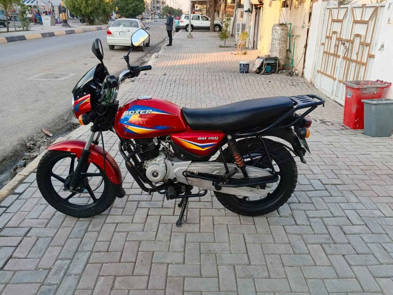 السلام وعليكم من رخصه مدير الكروب متاح دراجه بوكسر  موديل 21 مرقم ديالئ  رقم انكليزي شرط تحويل مكاني بغداد   دراجه خير من الله مكفوله كفاله عامه  سعر ١٩٥٠ بيها مجال شراي يتصل *********** واتساب متوفر
