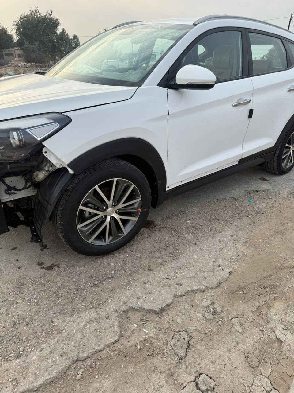 توسان خليجي موديل 17رقم بغداد تحويل سيارة مكفوله كفالة عامه ماشيه 70لف صاربيه حادث ابيعه على وضعه مكانه سيارة بغداد سيارة شغاله وتمشي سعر 153مجال قليل حك جيه ***********
