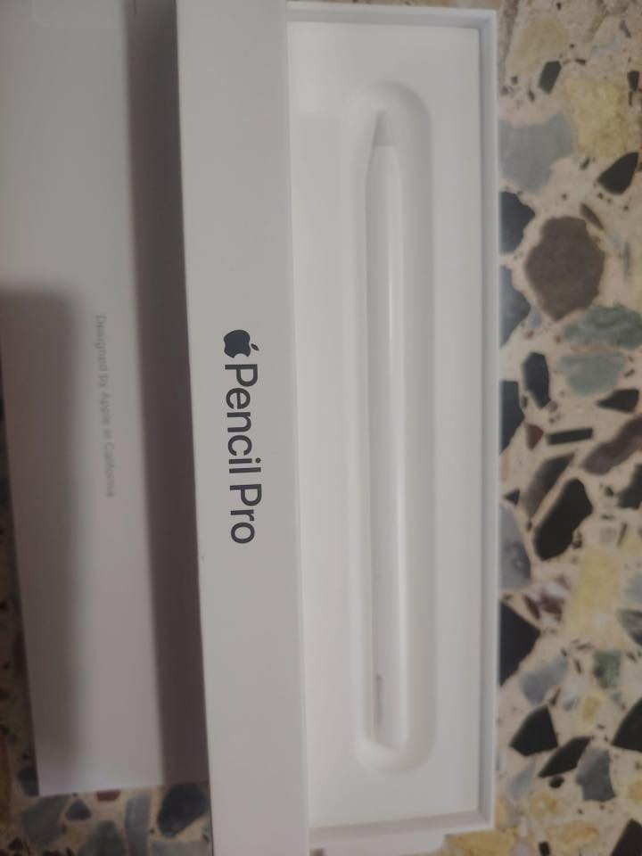 قلم ابل برو  pencil pro
جديد حرفيا
الجديد ب ٢٢٥
هذا مجرد مفتوح من الباكيت استخدام قليل كلش
السعر ١٥٠
للتواصل ***********
