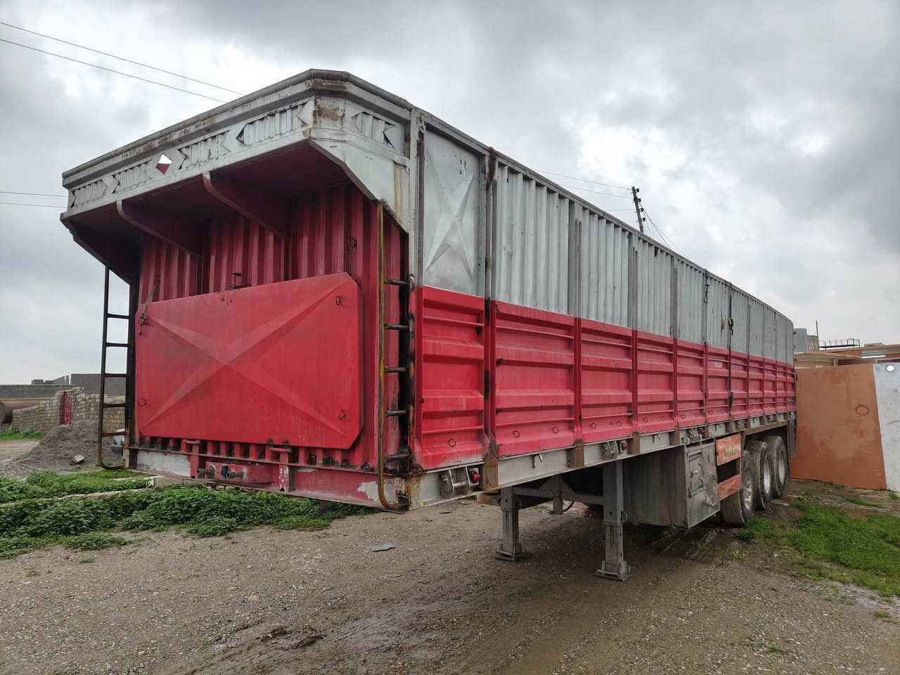 السلام عليكم ورحمة الله وبركاته للبيع عربانه شاصي محلي شرط
كفالا عامه الطول 12متر و30
والارتفاع 180 جاهزه عل شغل
توير نظاف حيل كهرب بريك كامل شرط كلا شقال صنديك مطبخ تانكي ماي ثلاجه جادر جديد شتوي عربانه جاهزه عل شغل
العنوان موصل اخوكم ابوثامر مكلف بنشر للاستفسار الاتصال
***********☎️ 
*********** ☎️
