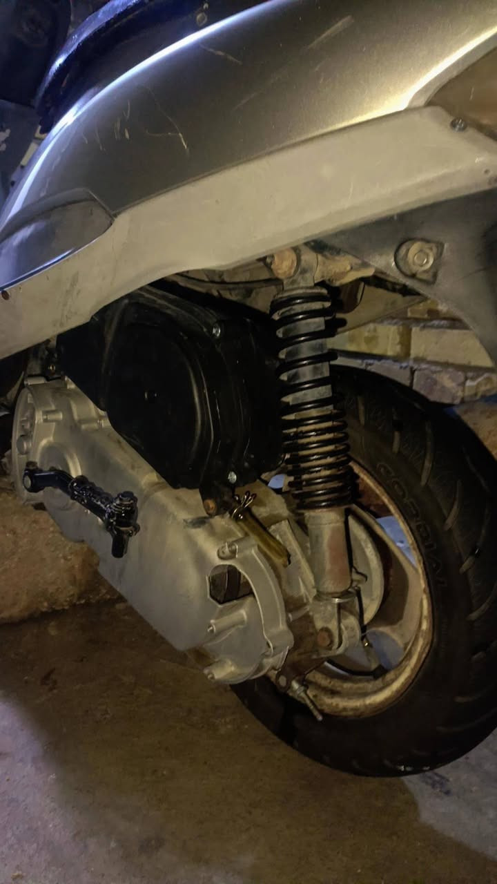 سلام عليكم دراجه ماكس منغولي كامله مكمله مكينه ناعمه شغاله نضيفه عايزه باتري كهربائيات كله شغاله دراجه 
سعر ب300وبيه مجال للشراي مكاني كربلاء


**إذا كنت صاحب هذا الإعلان وتريد حذفه لأي سبب، رجاءا أرسل رسالة إلى الدعم الفني**