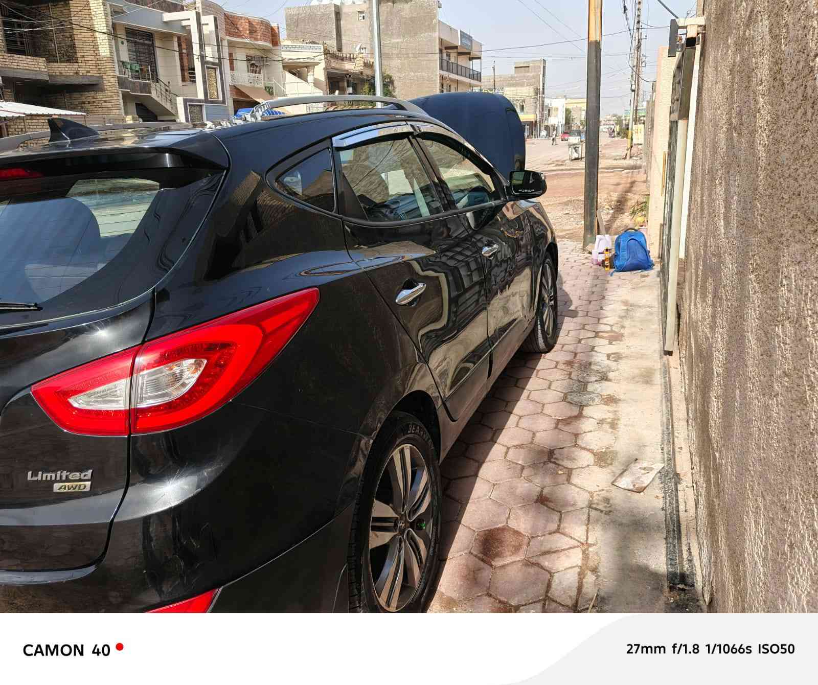 السلام عليكم
توسان 2014.  وارد امريكي رقم بغداد بأسمي. فول مواصفات 1/1. لمتد
بصمة تشغيل
بصمة ابواب. وصندوق
شاشة بلادية. كاميرا 
جلد قرميدي بلادي
ومغلفة جلد قرميدي. درجة اولى موضح بالصور
كراسي كهرباء
بانوراما طگتين
مري شفط
لدات امامي خلفي
زنون عالي ناصي
تدفئة كشنات
ماشية 140 الف حقيقي
محرك 2400GDI. 
گير محرك حدادية كفالة
تبريد قطعتين.
تحكمات جهتين
فور ويل
حادثها وسونارها موضح بالصور
السعر 129. بيه مجال قليل.
مكاني بابل. /ناحية الامام /  منطقة الامام. علي بن الحسين.
***********
