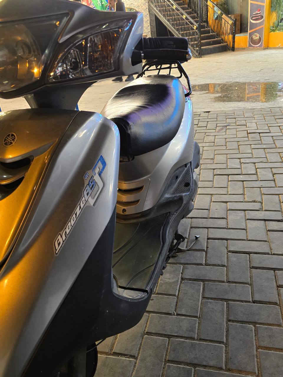 ‏
‏‼️متوفر الان ‼️
‏
‏دراجة بغبغاء لون  رصاصي الدراجة كفالة عامة كفر ومكينه كلها مختمة 
‏
‏ملاحظه ( اي قطعة مو بلادية أو مصبوغة ترجع الدراجة)
‏
‏(الدراجة موديل 2012)
‏
‏العنوان/ بغداد/ الكاظمية
‏
‏(انطيك ضمان بل مكينة مدة الحيات اذا مفتوحة ترجع)
‏
‏  @الجميع                 للتواصل/***********📞
‏
‏@الجميع
‏
‏للعلم الدراجة رمبة مو شارع !!
‏
‏السعر (100200)مليون و 200
‏
‏( كلشي اكو بل سوك )
