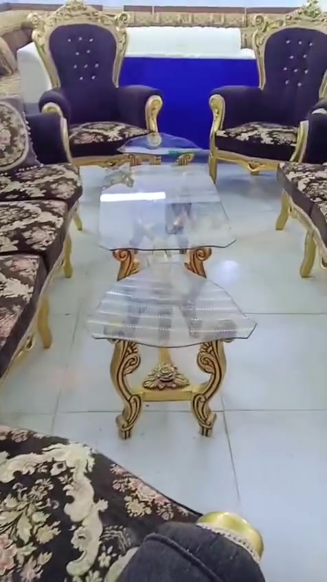 توفر لدئ معرض اثاث الموسوي طخم زان مصري وليس إيراني نضافه ٩٨ ٪ مع سيت طبلات للاستفسار واتساب ***********
