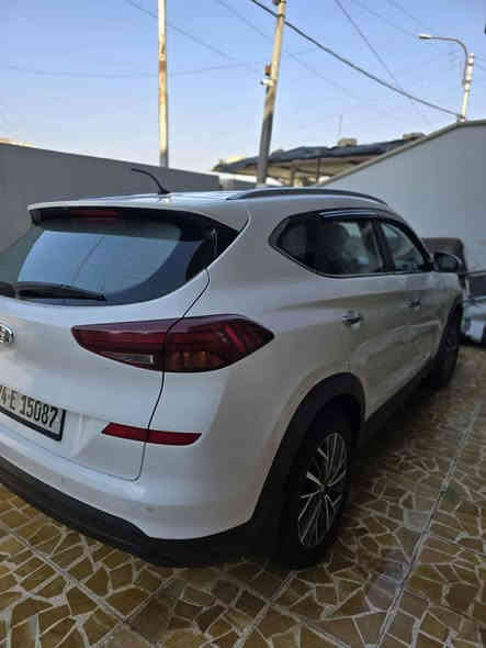 سلام عليكم مكلف بل نشر 
توكسن ٢٠١٩ خليج بدون صبغ فقط نص دعاميه مع بارد باب السايق شي كلش قليل ماشيه ٨٤ مكينه وكير شرط مامفتوحات 
موصفاتها بل فيدو موجده 
سعرها ٢١٦ 
سياره بسمنا اتريد تخويل اتريد وكالة
***********
