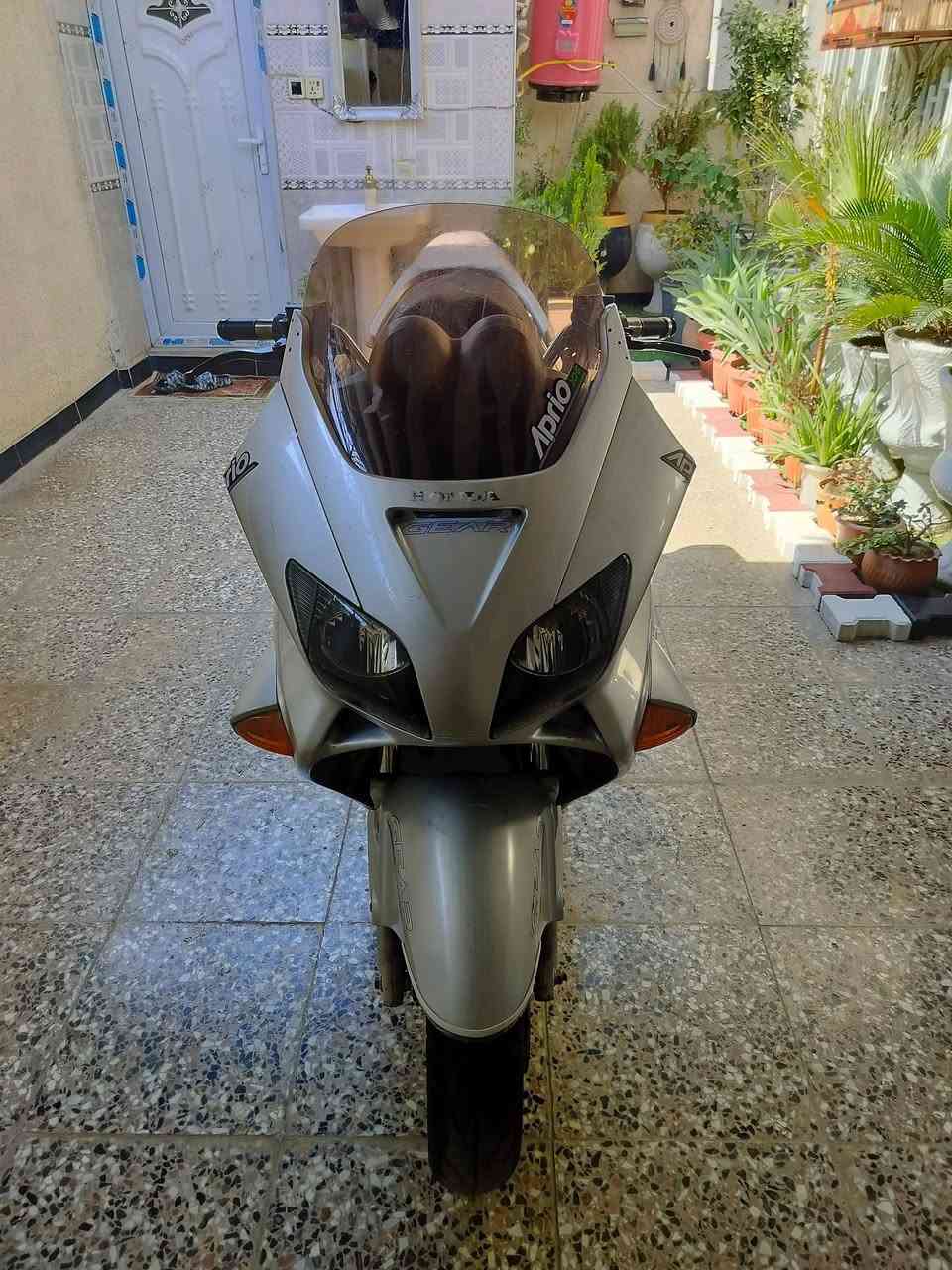 سلام عليكم فورزه 6/0 لؤن سلفر  بلادي  استيرن رياضي  دؤسات نيكل
استاند حساس لايت زنؤن 
كهربايات كيجات كلهه شغاله 
مكينه اكلجات مكفؤله طستهه ناعمه نكره باي ؤقت حماؤه نص ثابته شلعه ؤمعدل فؤل 
اؤراق كامله دراجه جاهزه بدؤن نقص سعرهه 700شراي اتصل عرقم ؤتدلل ***********
