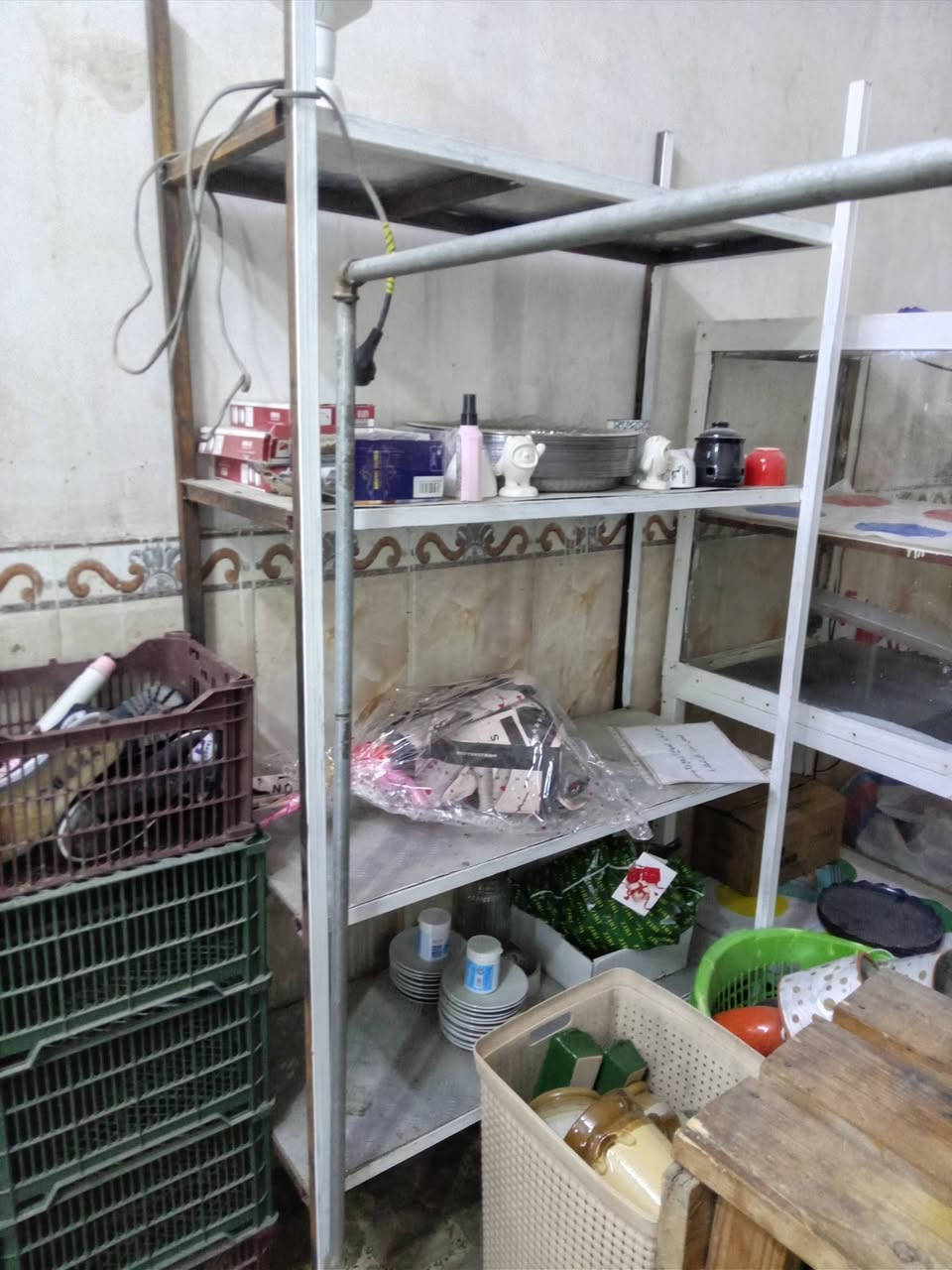 جام خانه مترتين للبيع ورفوف اربع خانات الجام خانه حسب ستخدامك الهه سعرهه ثنينهن 150 وبيهن مجال اليريدهن الخاص مفتوح او عل وتساب مكانهن بغداد ***********
