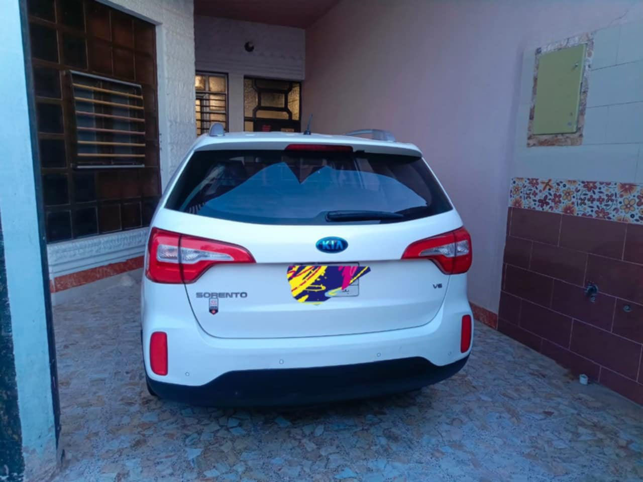 السلام عليكم
سورنتو 2015خليجي
السياره مكفولة كفالة عامه من كلشي
ماشية135كيلو متر
محرك 6
كشنات جلد كهرباء
تخم تاير جديد
رقم بغداد
المكان الانبار الفلوجة 
السعر 215وبيه مجال
الرقم:***********
