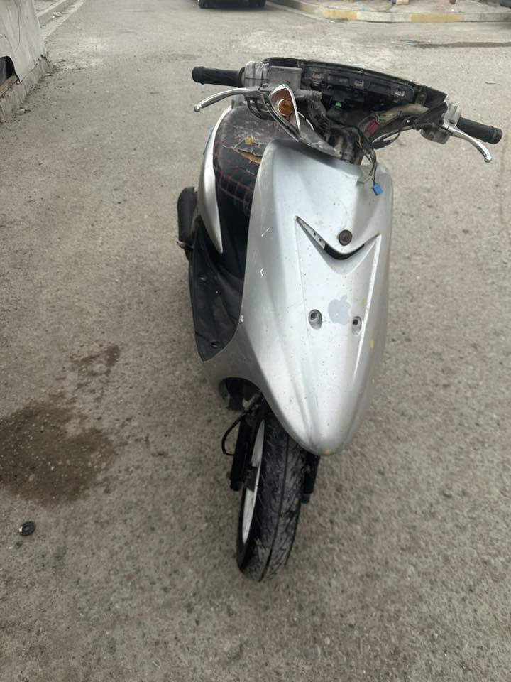 السلام عليكم
دراجه عصفوريه 60 للبيع شغاله مكينتها حلوة كهربائيات كامله كفراتها مرتبه نظيفات معدل 60 شلعتها حلو  بيها ويل نجمه اصلي نواقصها باتري وهاي الكصه واستان تعليك وشوته 

سعر 180 وبيها مجال حك جيه 

مكاني المشتل شارع المطبك

***********
