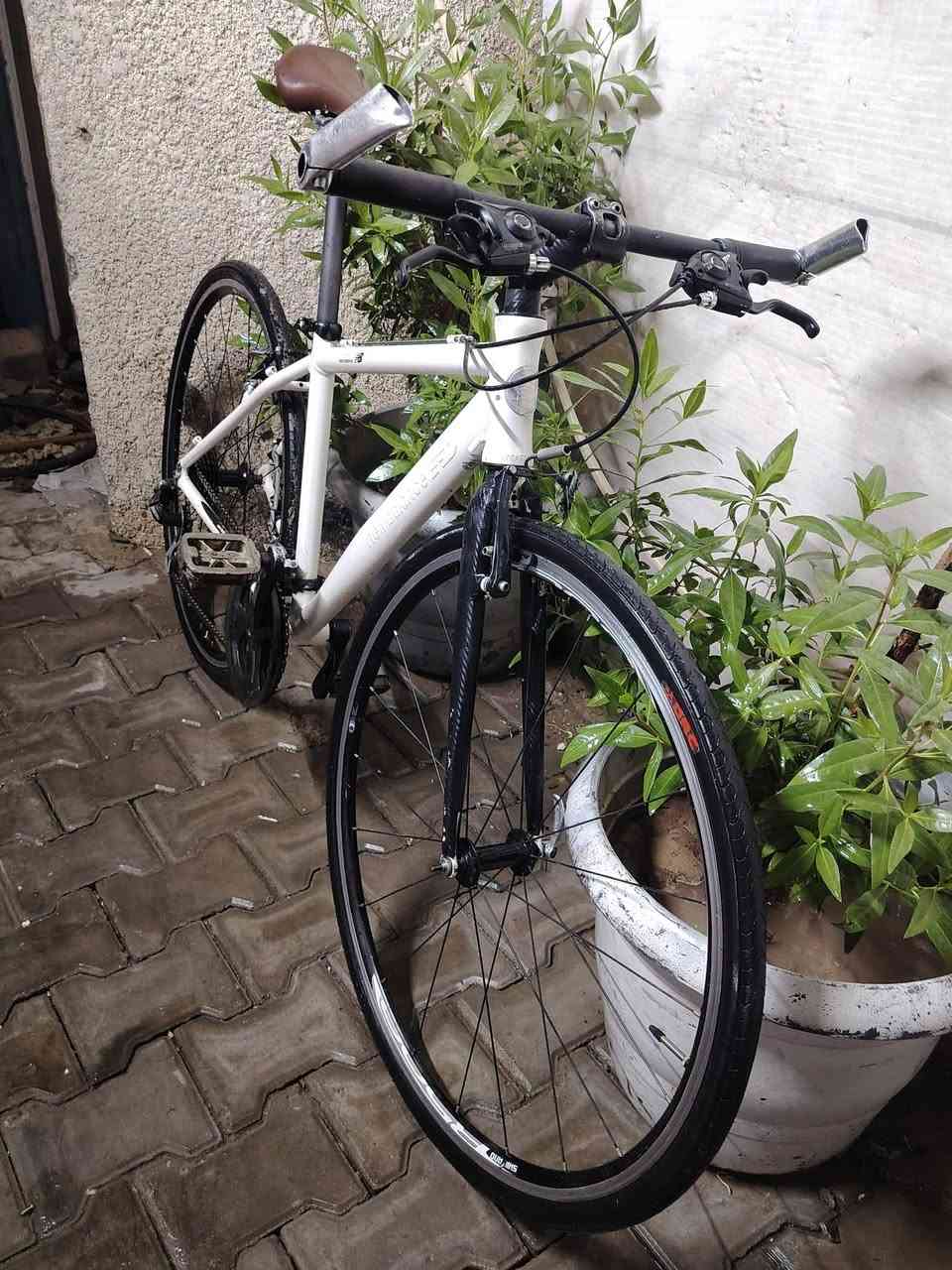 بايسكل سي 700 للبيع نظافه 100% السعر 125,000


**إذا كنت صاحب هذا الإعلان وتريد حذفه لأي سبب، رجاءا أرسل رسالة إلى الدعم الفني**