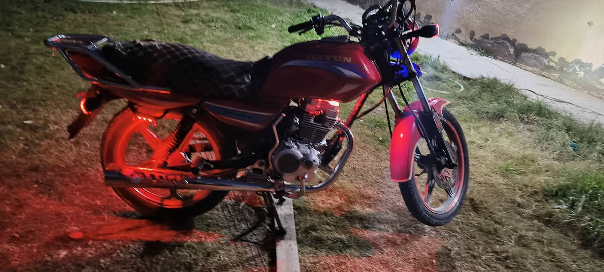 سلام عليكم.
ديوان م18 كاملة على اخر حباية كهربائيات سلف هندر 
سعر 750 وبيه مجال ***********
