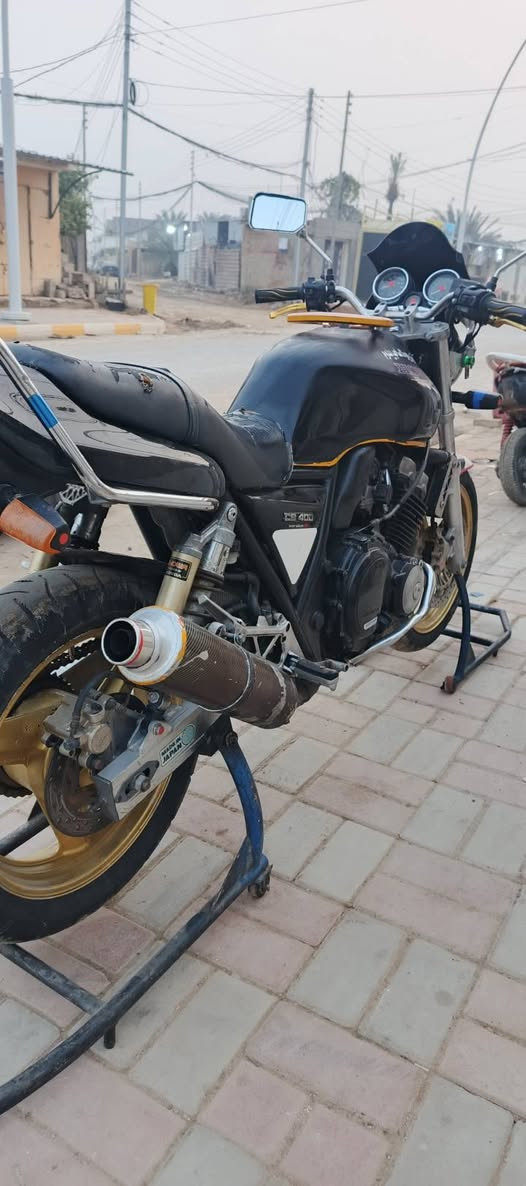 دراجه 🏍️ هوندا جيل اول للبيع 💸
حيل حلوه مال واحد جناي بشرط معدل 180 🚀
دراجه بلاديه 🙅 سعر الدراجه 12 بيها مجال شي بسيط اذا انت شراي تعال مكان الدراجه رمادي 5 كيلو هذا رقم اتصل بيك خير وتدلل مال واحد مستعجل ***********
