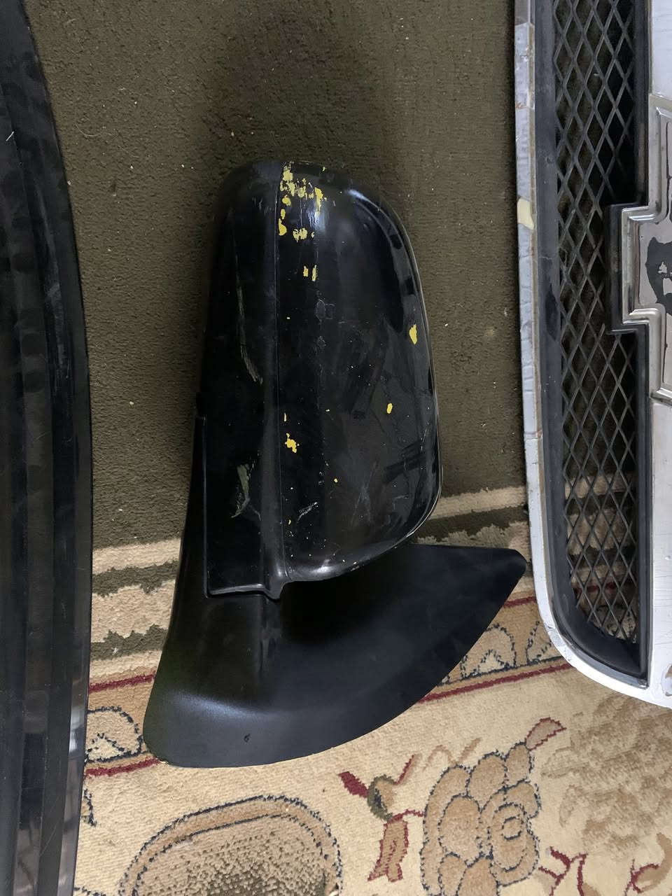 مطريات عدد ٣ فقط مال سايق ما موجوده سعر ٧
مراية  جهت النفر السعر ١٠
عطر السعر  ما بي اي كسر سعر ٧
سعر نهائي  
الي تفيدو الاغراض يتواصل 
***********
