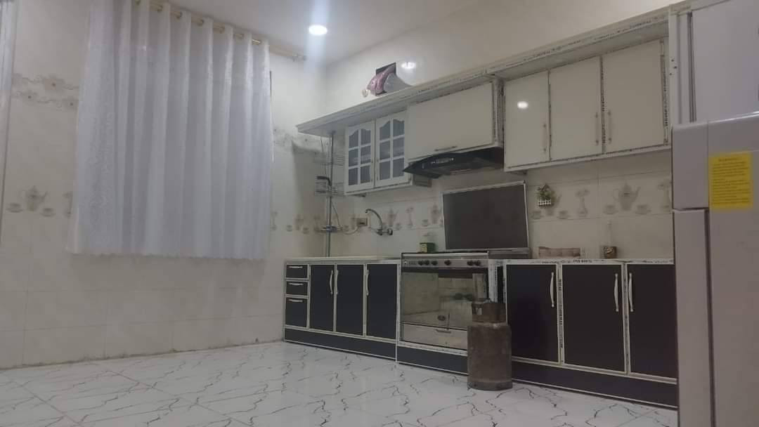 دار للبيع  طابقين بناء حديث📌🏘
 المساحة 220م٢ / عرض الشارع 8م 

طابو زراعي سند 25 تحويل مباشر 
 البناء طابوك السقف صب كونكريت
 مطبخ ، هول ، أستقبال ، غرفتين ، مجمع صحيات داخلية وخارجية 
الطابق الثاني يحتوي على غرفة 
الموقع : بابل الحلة الوردية داخل قرب مدرسة مالك الاشتر الابتدائية 
السعر : 96 مليون قابل للتفاوض  

للأستفسار الاتصال على الارقام 
***********  امير 
*********** امير
