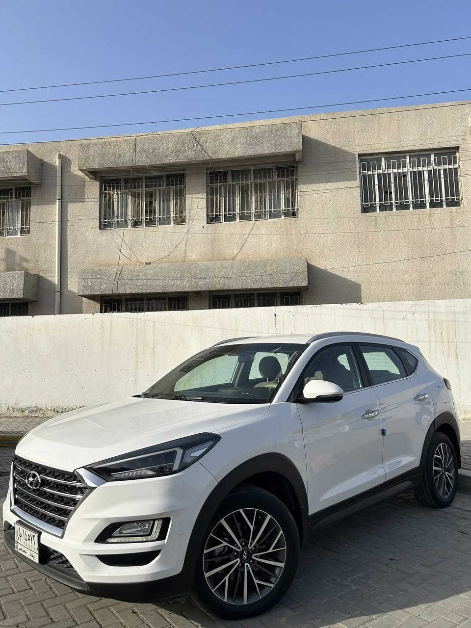 السلام عليكم شباب للبيع توسان 2020 
خليجي مكفوله السياره 
ماشيه 65 كيلو
بصمه 
تشغيل عن بعد 
حساس امامي خلفي
زنون خمس عدسات بلادي 
تبريد قطعتين 
كامره 
ترحيب عند الاقتراب 
مكان السياره بغداد 
للاستفسار ***********
السعر 200$ وبيها مجال
