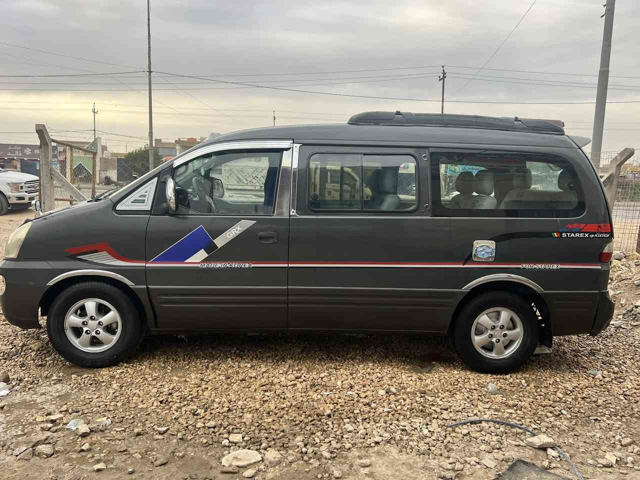 السلام عليكم ستاركس موديل 2007  شواصي  ابلاد لاتنكيد ولاتصليح رقم انكليزي سنويه 2030 مصفره مرور خط وبحث جديد وشرط التحويل المباشر  مفتوح كير عادي مكينتها وكيرها واكسلها مكفولات حداديته جيده كهربائياتها كلها شغاله سنتر لوك ريمونت دواخلها كلش نضيفه مصبوغه للجماليه فقط 
قماره وتكم بدون قطره خياس السياره نضيفه ومحافض عليهاا
السعر 78 وبيه مجال للطيبين العنوان الحله الاستفسار
***********
***********
