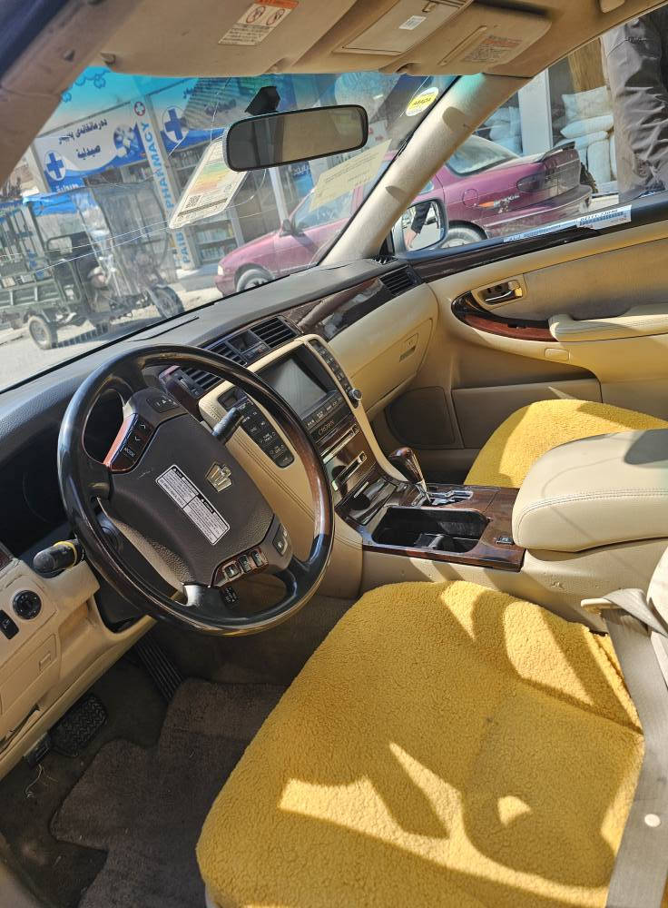 بڕاوە 182 2005 
دوو دوگمە ناو زەرد بەحری 
بێ تەقەو ڕەقە مەزبونە سەیارەکە تەبیرد و گەرمی
جایزە سەیارەکە
سعری 48  معامەلە لە سلێمانیم *********** السليمانية, العراق
