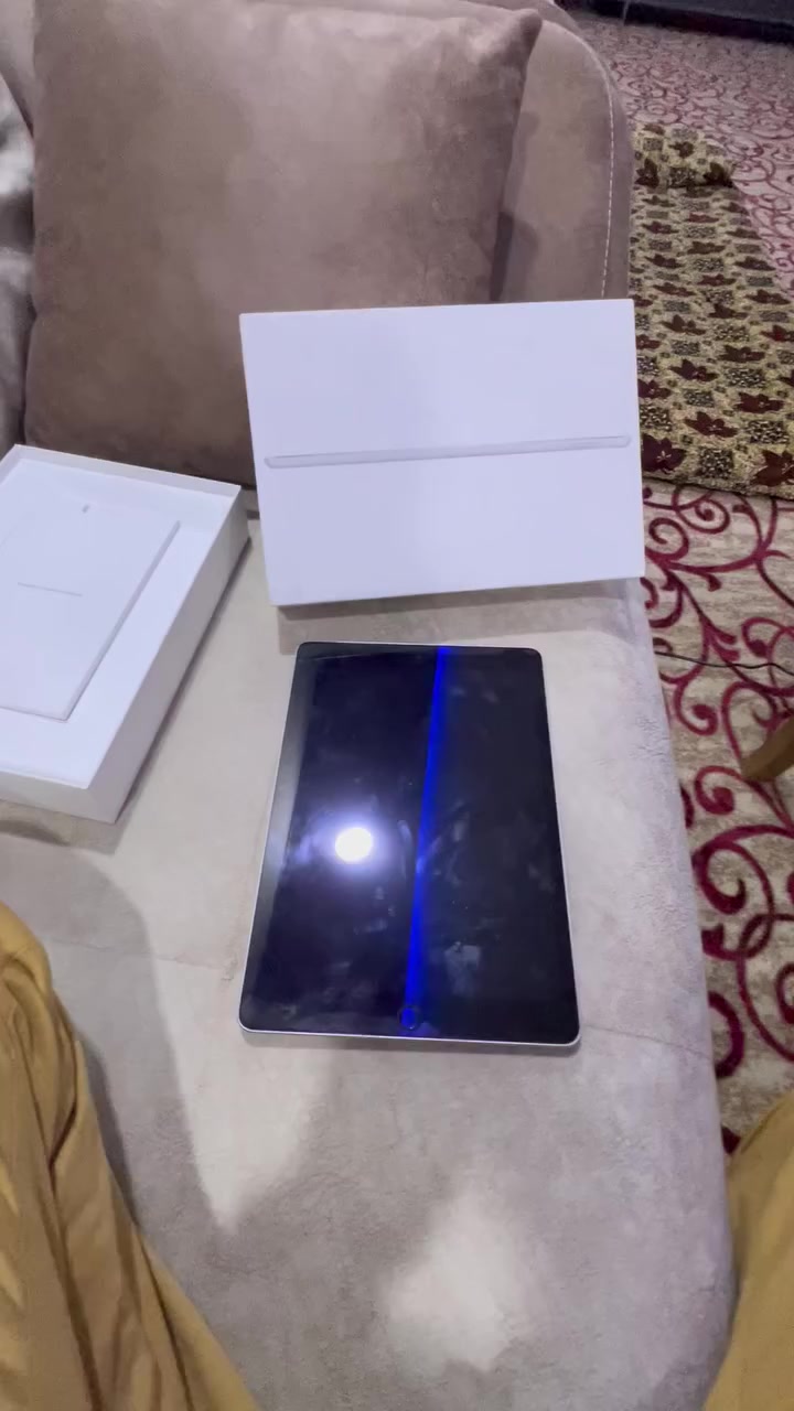 سلام عليكم ايباد 9 للبيع سعره 230 بي مجال الايباد جديد استعمال قليل مكاني نجف براكيه يم بوابات الخروج مال المطار النجف رقم *********** واتساب موجود
