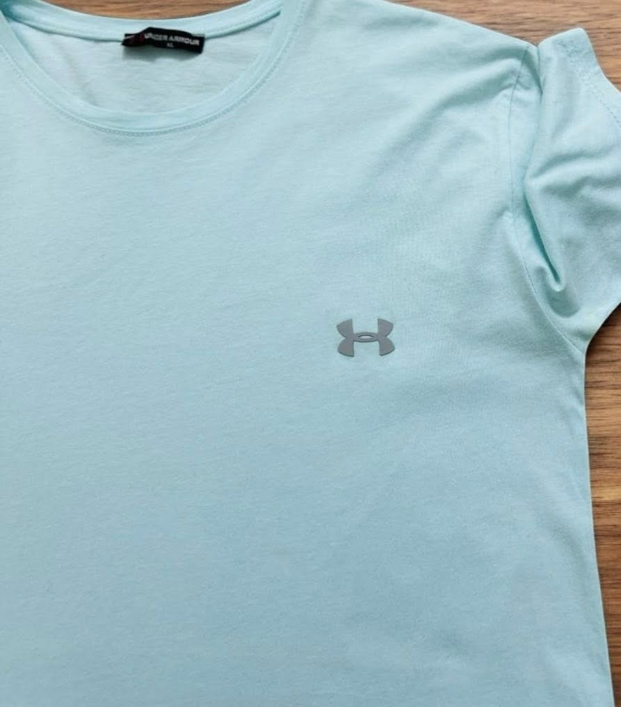 تيشيرت أندر آرمور (Under Armour) .
اللون/ بين السماوي الغامق، والفيروزي الهادئ !.
الخامه/ قماش قُطني ناعم، مع ليغرا.
القياس: XL قالب ناااااعم _ يلبّس ميديم سلِم فِت.
عُرض الصدر 52 _ الطول 72 .


**إذا كنت صاحب هذا الإعلان وتريد حذفه لأي سبب، رجاءا أرسل رسالة إلى الدعم الفني**