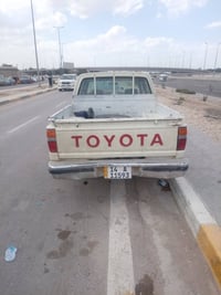 بيك اب موديل 88 كير و مكينة و اكسل بحالة جيدة و شاصي مكفول للتواصل : 0...