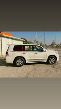 لاندكروز • موديل ٢٠١٧ • مشيه ١٥٥ الف