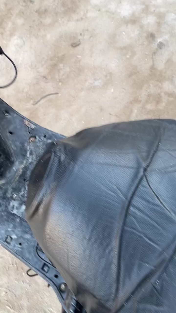 سلام عليكم دراجة فراشة للبيع سعر 550وبيهة مجال شي بصيط مكاني البصرة قبلة حي الجامعة***********
