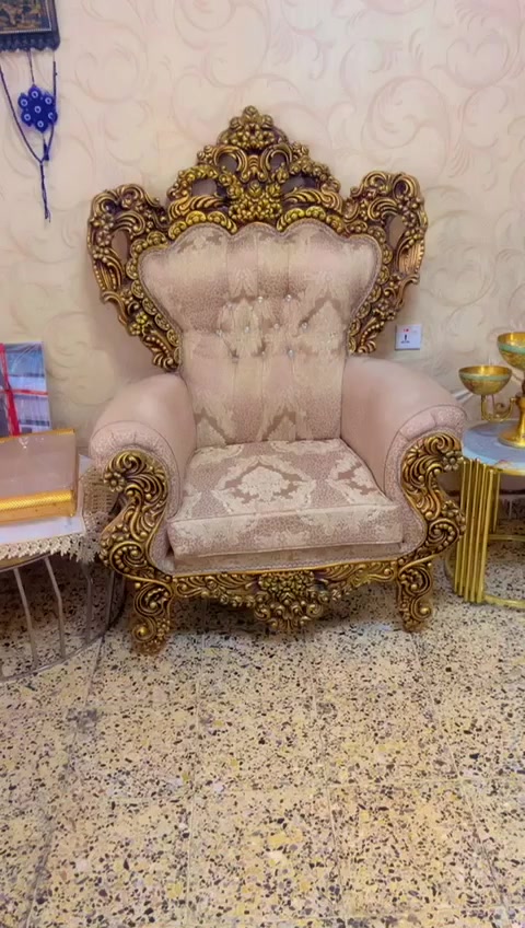 تخم ملكي 10 مقاعد عنوان بغداد مشتل سعر 900 الف  موبايل ***********مع الطبلات
