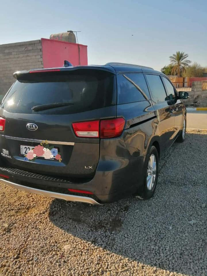 سيارة سيدونا موديل ١٧
فول عدا الصندوق والفتحة
رقم أربيل الجديد ماشية ٣٠٠ الف ميل وقابل للزيادة السعر١٩٠ وبيه مجال قليل

الاتصال على الرقم 
***********
