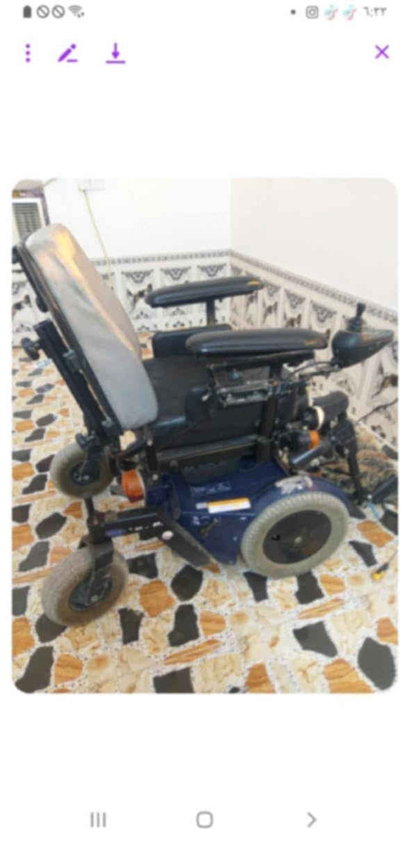 السلام عليكم كرسي الماني شغال عاوزه بطاريات مع شاحن الشرط الضمان تشغيل خمس حركات السعر 250 يوجد توصيل كافه محافظات العراق ارجو المراسله واتساب او اتصال على الرقم داخل الصوره الشخصيه


**إذا كنت صاحب هذا الإعلان وتريد حذفه لأي سبب، رجاءا أرسل رسالة إلى الدعم الفني**