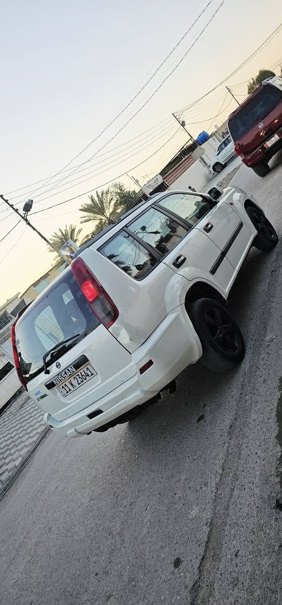نيسان اكس تريل____***********____^
رقم نكليزي بغداد مشروع وطني 
سنويه بسمي هزه جديده سنويه جديده 
مكينه 4سلندر كير اوتماتيك  حجم ،2.400
صبغ قطعتين فقط السياره خليجي بدون حادث
كير ومكينه مكفولات سعر 67 بيه مجال
تخم تاير نضيف 
مكاني بغداد مدينه الصدر بغداد, العراق
