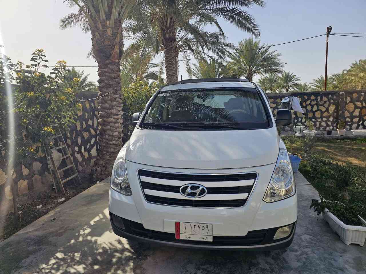 ستاركس للبيع ٢٠١٤ H1 سياره مكفوله من الصبغ يوجد فيها شخط في الباب الايسر تخم تاير جديد حداديه جديده محرك مجفت صاره ٦ اشهر تبريد ثلج للاستفسار الاتصال على هاذا الرقم ***********
