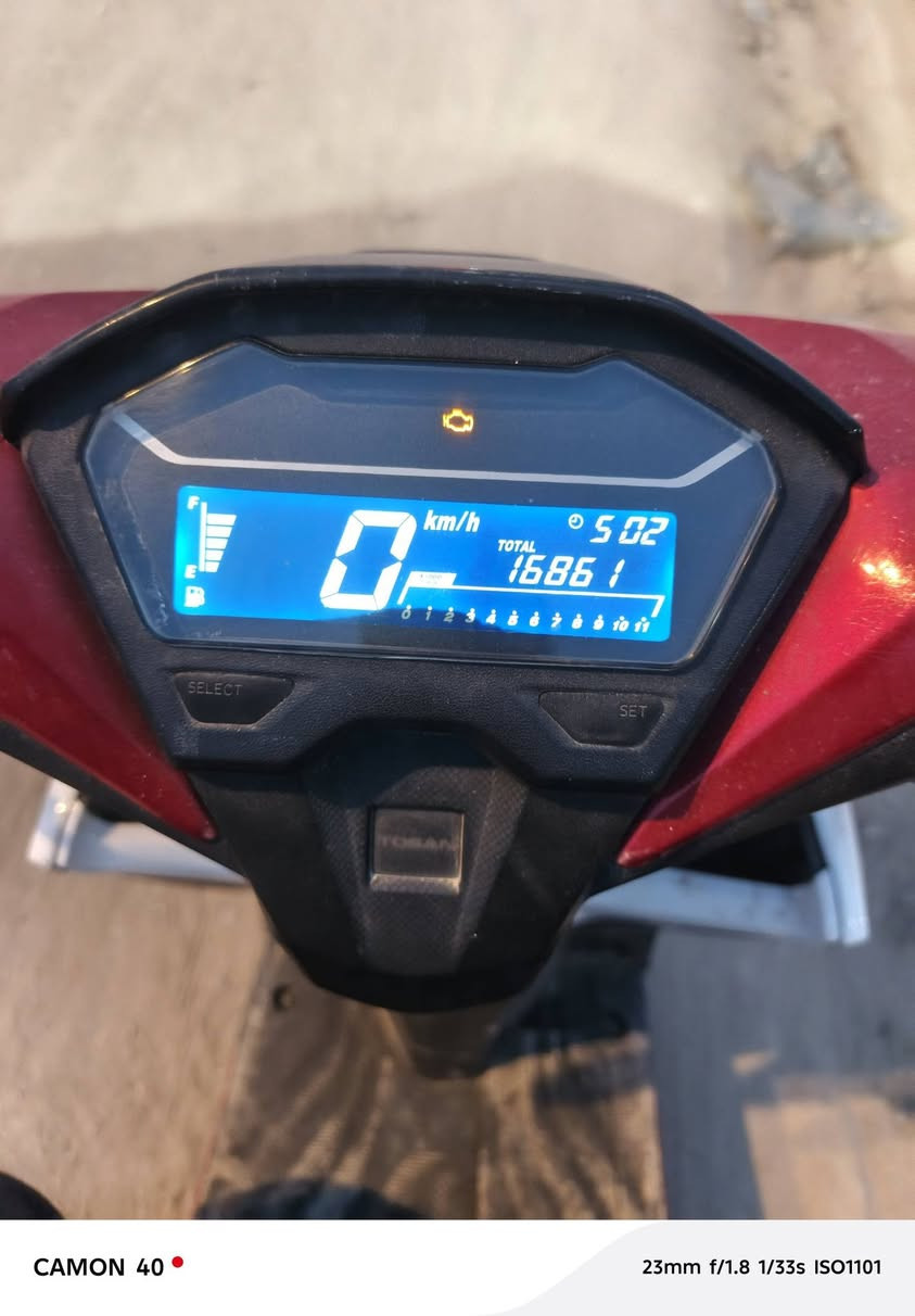 اللهم صل على محمد
دراجه توسان  ايراني اصلي وكيل نوار   موديل 24 ماشيه 16 الف  

اوتوماتيك مكينه كفاله نعومه ونهضه فول كهربائات جاهزه

بيها كسر بالكفر بسيط  سعرها حاليا  550 الف  بيها مجال لشراي 

للعلم السعر من الوكيل يشهد الله مليون و650  وتكدر تتاكد 

مكاني ديوانيه حي الفرات 
***********
